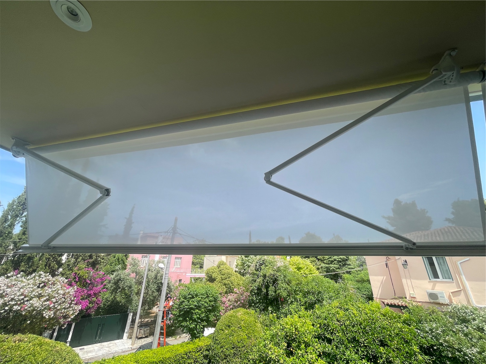 Τέντες με βραχίονα στην Φιλοθέη 1