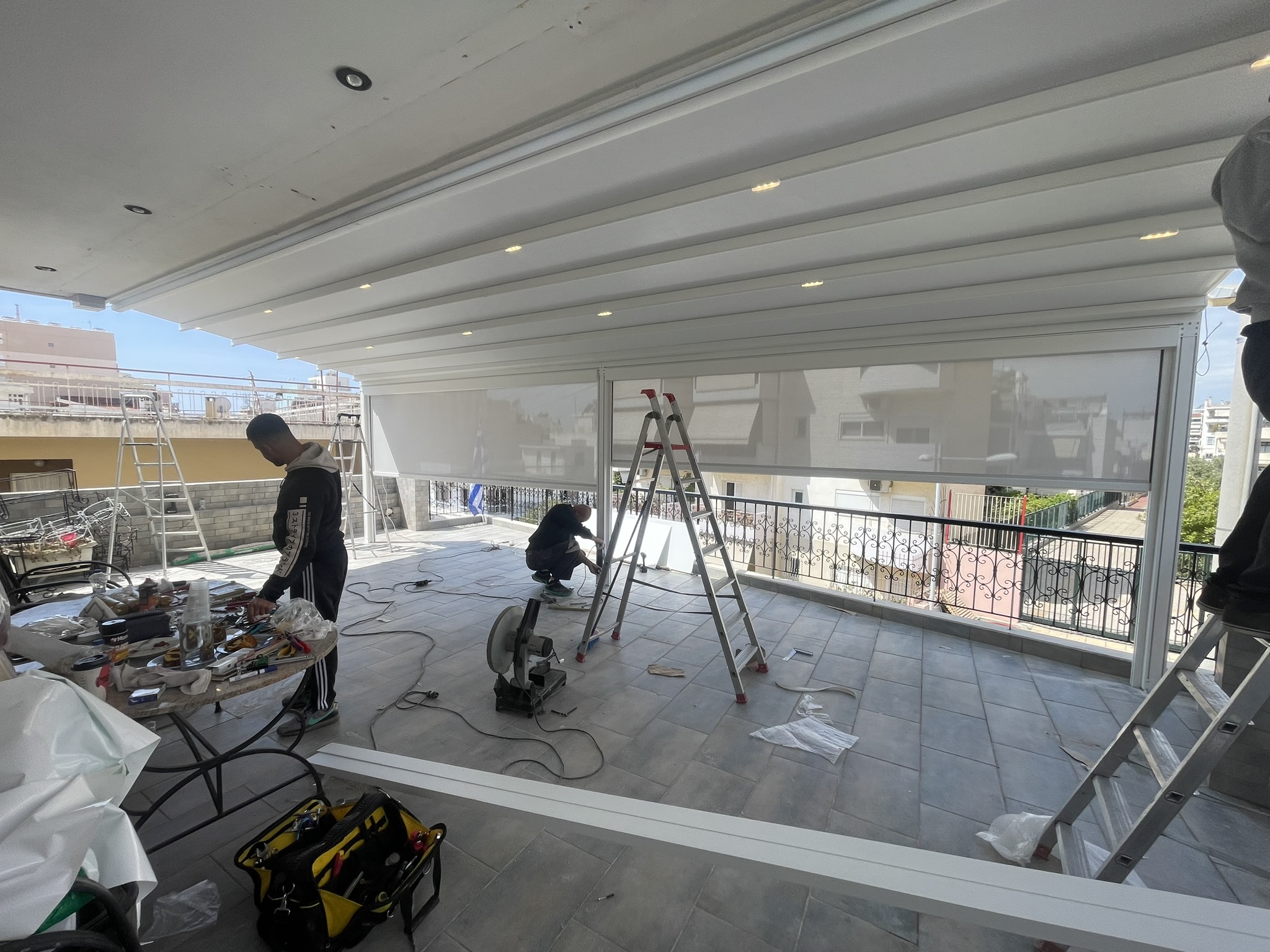 Τεντοπέρκολα και κάθετες κασέτες στον Άγιο Δημήτριο 1